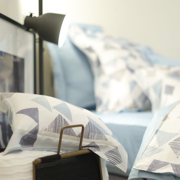 頂極天絲床組 推理遊戲加大兩用被床包組 100%天絲萊賽爾60支