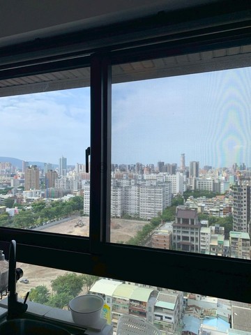 @三多商圈@四年屋@高樓層景觀@2房+車位｜高雄市苓雅區三多二路