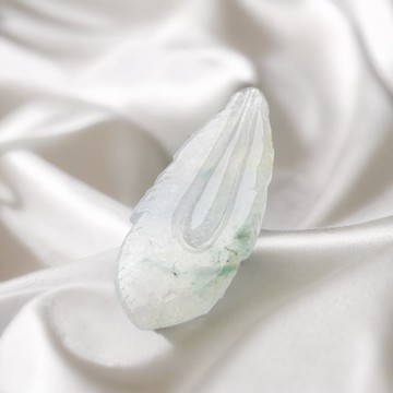 冰種飄綠花翡翠羽毛 | 裸石 | 天然緬甸玉翡翠A貨 | 送禮