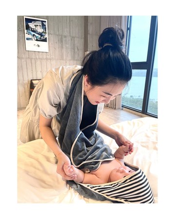 nizio 小蘑菇/ BOBO多功能成長浴巾 -時尚夜灰