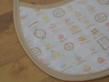 法式焦糖小甜點．嬰兒圍兜