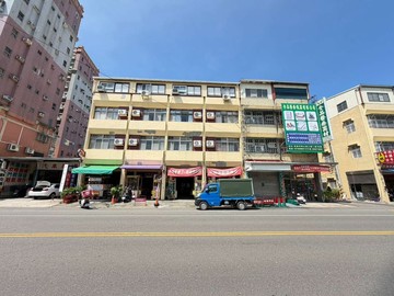岡山國軍醫院旁｜收租店面+24間套房｜百坪土地｜高雄市岡山區大義二路