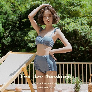 小荷葉邊半杯美胸比基尼