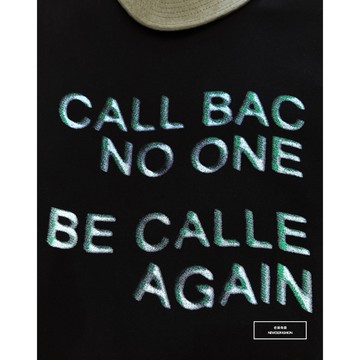 『老爺有喜』重磅AGAIN標語大學T-黑(NOF2309393)