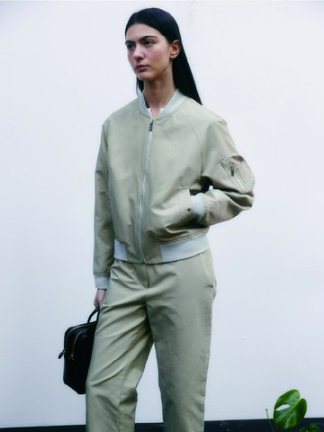 Classic Blouson Jacket [Beige]