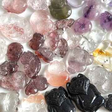 狐狐水晶吊墜-黑髮晶。銅礦。幽靈。黑銀鈦