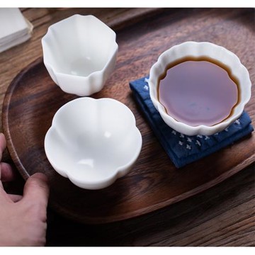 汝窯白瓷羊脂玉花茶杯110ml(六菱杯)