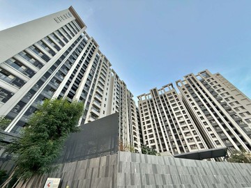 左營海青｜近果貿市場｜高樓輕屋齡2+1房+平車｜高雄市左營區鼓山三路