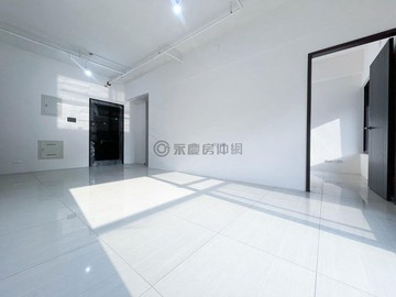 亞灣區星玥灣三房雙衛浴開窗三面採光車位｜高雄市苓雅區三多四路