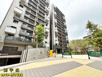 宇杰《久樘宸陽3+1房【雙平車、豐原市中心】》｜台中市豐原區愛國街