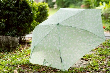 UrbaneUmbrella 繽紛小碎花抗UV晴雨傘 – 淡粉綠、莓紅、寶石藍