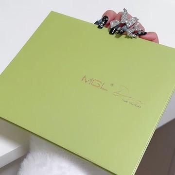 臺灣/✨眼妝  眼影盤 妝容小紅書推薦~帶鏡子30色眼影盤多色萬能型珠光細閃啞光日常多功能