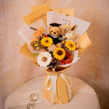 【熊寶貝】永生花 乾燥花 太陽花 畢業熊花束 學士帽熊 / 共2款