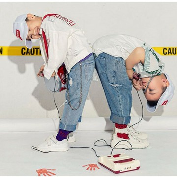 兒童潮拍攝影道具游戲機擺件影樓寶寶街拍眼墨鏡創意旅拍字母膠帶