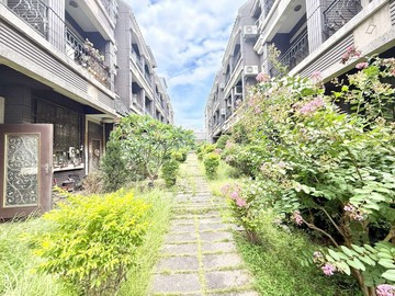 北勢國小旁~前後雙車車庫~有孝親房~空中花園美別墅｜台中市沙鹿區平等路