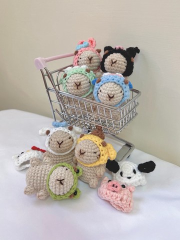 水豚君變裝派對 水豚吊飾 可愛 吊飾 手作編織七夕