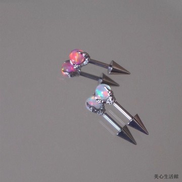 可愛高品質🌈龍爪小惡魔尖錐耳骨釘獨特氣質小衆設計感耳釘精緻甜酷辣妹風耳飾