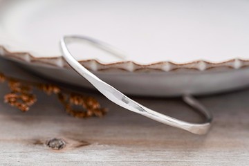 ni.kou 純銀 朵朵水波 開口 手環