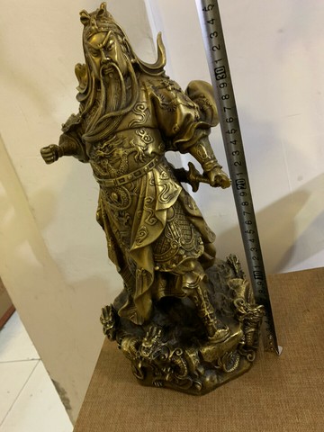 全新精工九龍關公，高38厘米，刀高50厘米寬18厘米