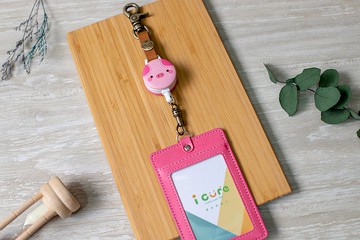 i好鉤 伸縮證件套組 -滿滿動物系列 / 滿滿豬_AVA4