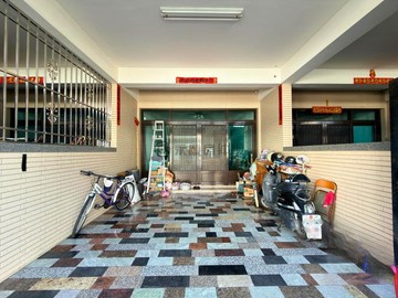 路竹/大露臺、孝親房、市中心即可入住優質透天｜高雄市路竹區信義路