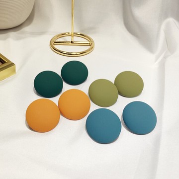 夸張網紅氣質單色磨砂彩色圓形S925銀針耳釘耳墜夜店配飾品潮1入