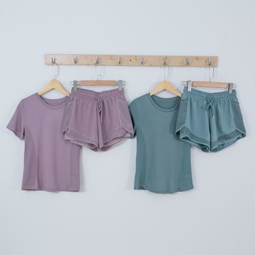 薄款運動套裝女夏季健身房跑步速干衣網眼瑜伽服套裝彈力緊身顯瘦