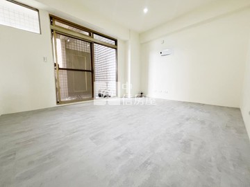 我是承辦儒林天下三房車位｜台中市大里區向上街