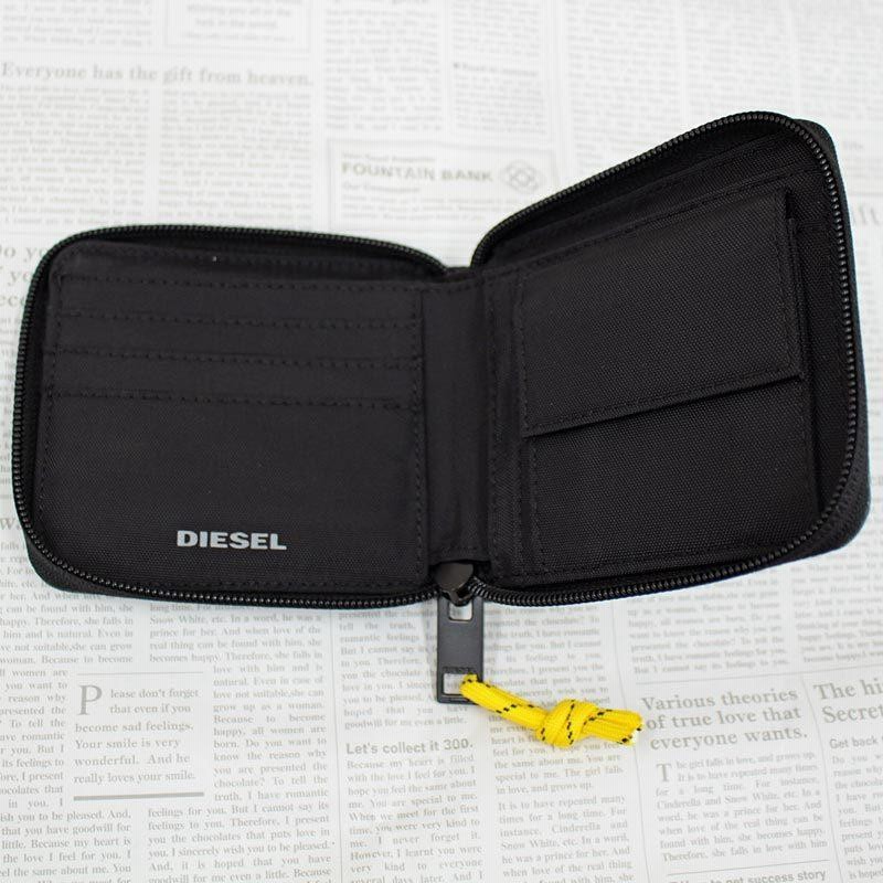 DIESEL ロゴ型押し ラウンドファスナー 二つ折り財布 ブラック DIESEL ディーゼル 二つ折り財布 レザー ロゴ ラウンド