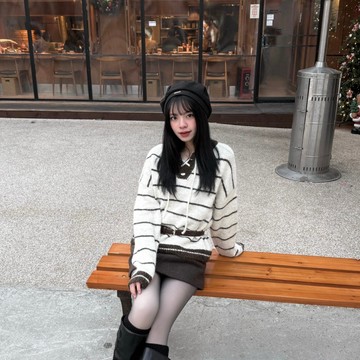 𝑦𝑢𝑦𝑢'𝑠 🇰🇷韓製綁帶條紋針織毛衣