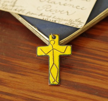 古董抽象銅燒琺瑯人形黃色琺瑯十字架墜子  CH207