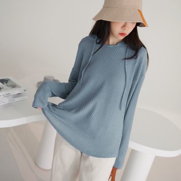 OB嚴選-柔軟立體織紋連帽抽繩長袖上衣《AB18729-》