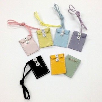 迷你皮革公文袋項鍊（粉綠色）