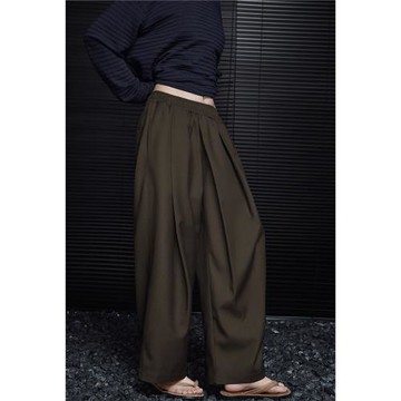 moment咖色磨毛寬松闊腿西褲女2025春秋季新款高腰垂感慵懶風休閑