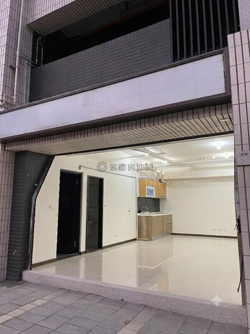 【氧樂多】南勢低總價店面平面車位｜新北市林口區南勢一街
