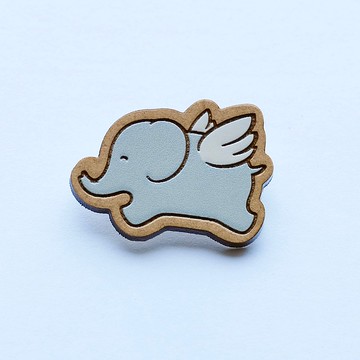 彩繪木製胸針-飛天小象