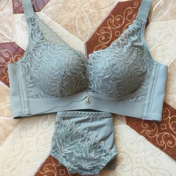 乳膠內衣女聚攏加厚手掌杯小胸罩套裝無鋼圈收副乳蕾絲文胸薄款秋