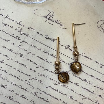 琥珀光。貝殼 鍍金 黃銅 耳環 s925銀針