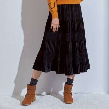 CLL巧玲瓏 細坑條柔順百褶長裙 0120332