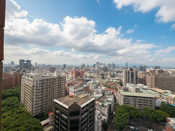 別再跟鄰居對望了❤️5期文心經典次頂樓朝南大視野｜台中市西屯區大容西街