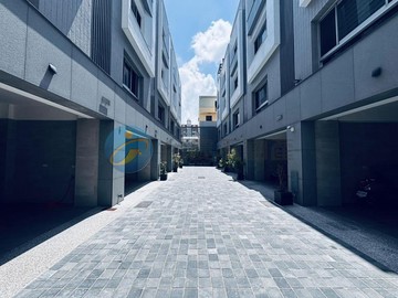 正仁德近東區仁德交流道併排雙車墅新透天｜台南市仁德區仁德三街