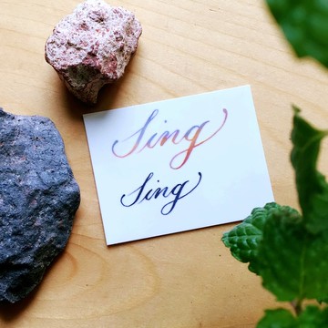 手繪水彩英文書法文字紋身貼紙唱歌簡約迷你小清新刺青粉紫粉橙色