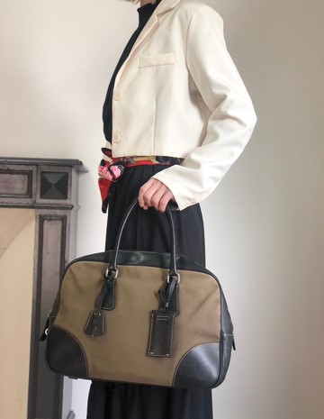 【 VintageShop solo 日本直送中古包專賣店 】PRADA 普拉達 手提包 黑色×米色 拼接皮革×帆布 波士頓包 vintage 7dekxx