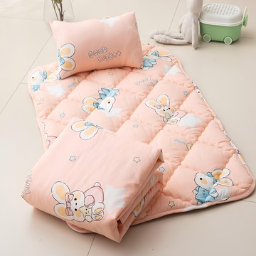 Annette 舒柔棉止滑涼被睡墊3件組 附提袋  涼被 150 x 120cm + 睡墊 115 x 72cm + 枕頭 43 x 30cm  晚安兔