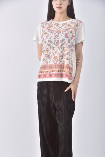 (S) stella lai滿版白色短袖上衣