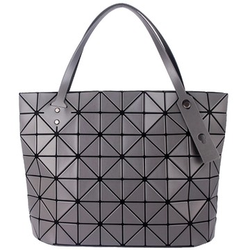 ISSEY MIYAKE 三宅一生 BAOBAO 灰色皮質三角格7x10拉鍊托特包