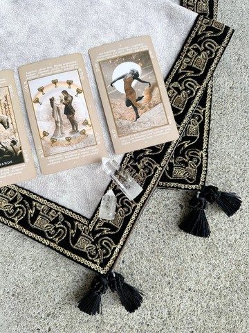 奢華　由日本占卜師　純手工製作的　塔羅牌桌布　Made in JAPAN