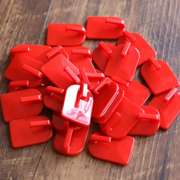 喜慶用品紅色塑料小掛鉤配件裝扮布置粘鉤粘貼牢固承重2斤日用品