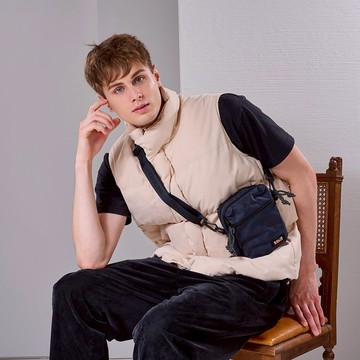 SOLIS 戰地迷彩系列旅行隨身側背小包-黑迷彩