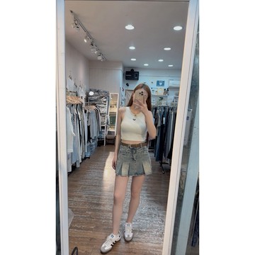 現貨24HR出貨🚚一件免運🛒門面擔當🕶️狠瘦.ᐟ牛仔百褶裙 附皮帶 不顯胯 超修飾 顯瘦 復古 LALANA實拍🧦